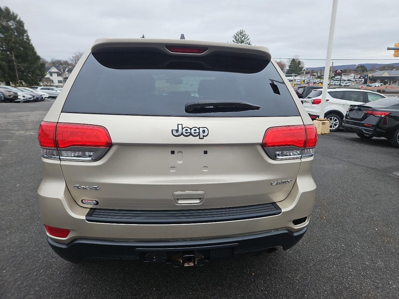 Jeep Grand Cherokee 4WD 4dr Laredo 2015