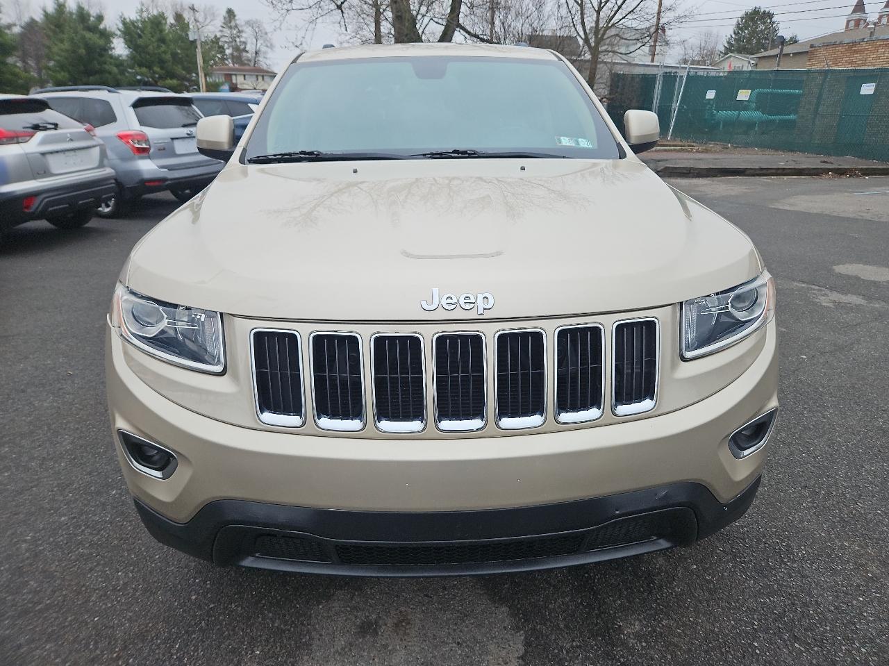 Jeep Grand Cherokee 4WD 4dr Laredo 2015