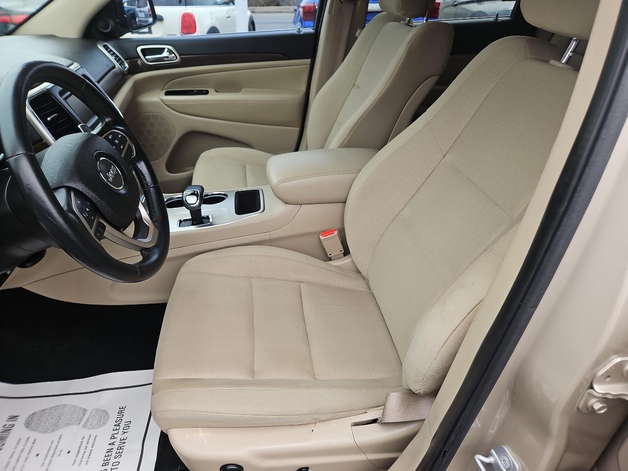 Jeep Grand Cherokee 4WD 4dr Laredo 2015