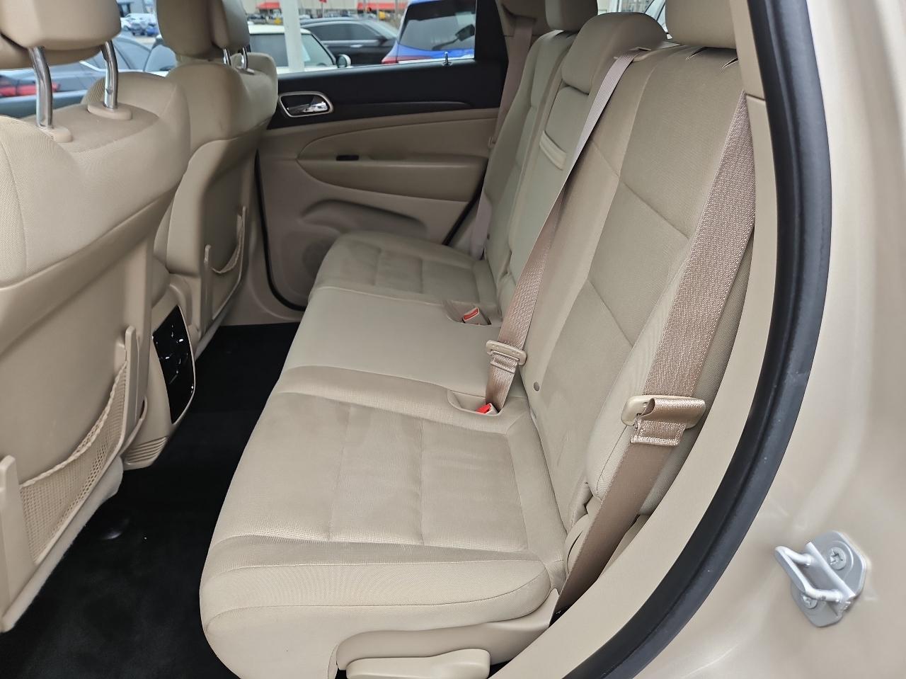 Jeep Grand Cherokee 4WD 4dr Laredo 2015