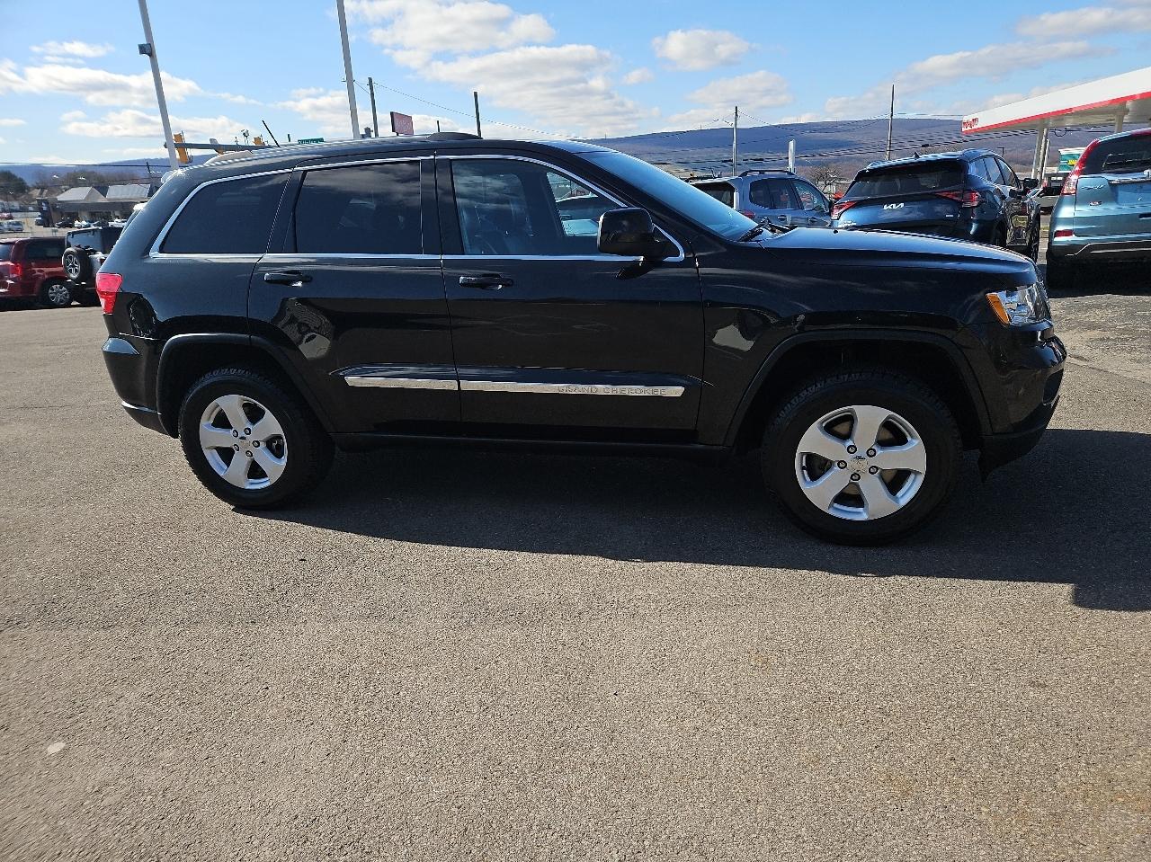 Jeep Grand Cherokee 4WD 4dr Laredo 2012