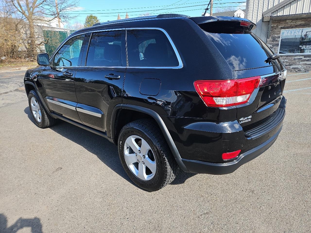 Jeep Grand Cherokee 4WD 4dr Laredo 2012