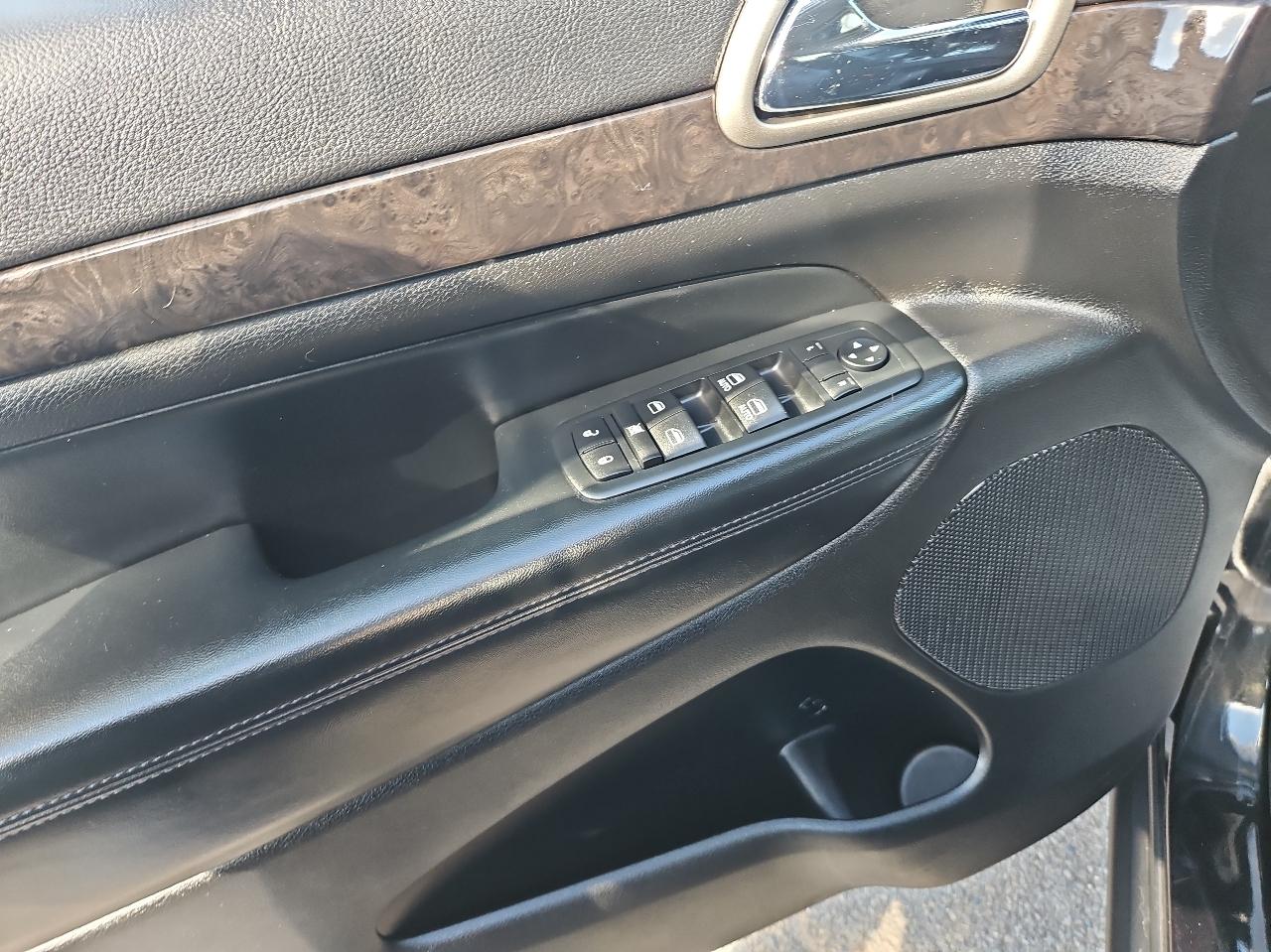 Jeep Grand Cherokee 4WD 4dr Laredo 2012