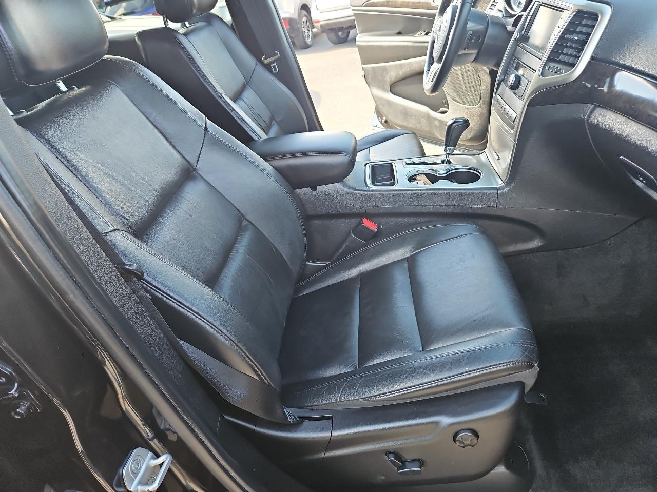 Jeep Grand Cherokee 4WD 4dr Laredo 2012