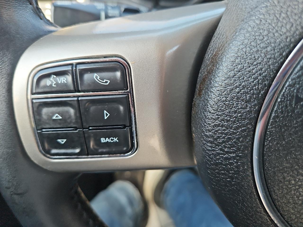 Jeep Grand Cherokee 4WD 4dr Laredo 2012