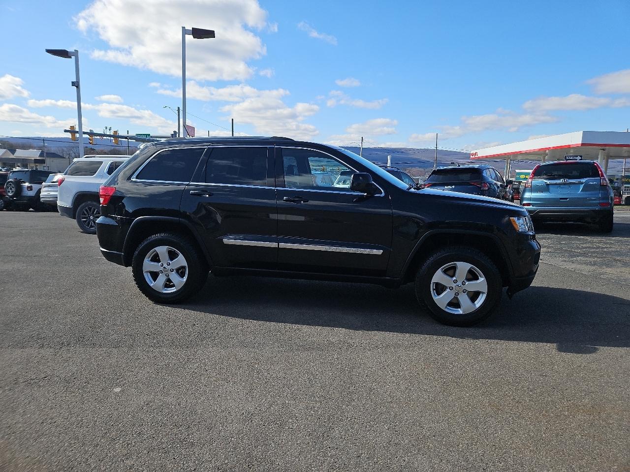 Jeep Grand Cherokee 4WD 4dr Laredo 2012