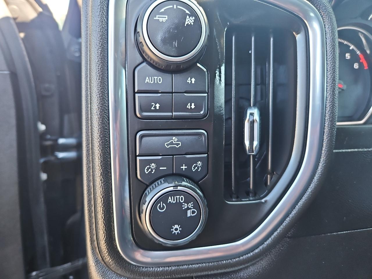 Chevrolet Silverado 1500 4WD Double Cab 147" LT 2019