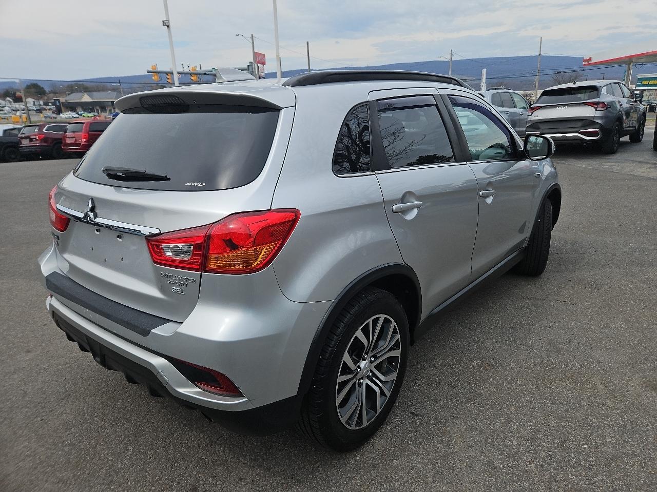 Mitsubishi Outlander Sport SEL 2.4 AWC CVT 2018