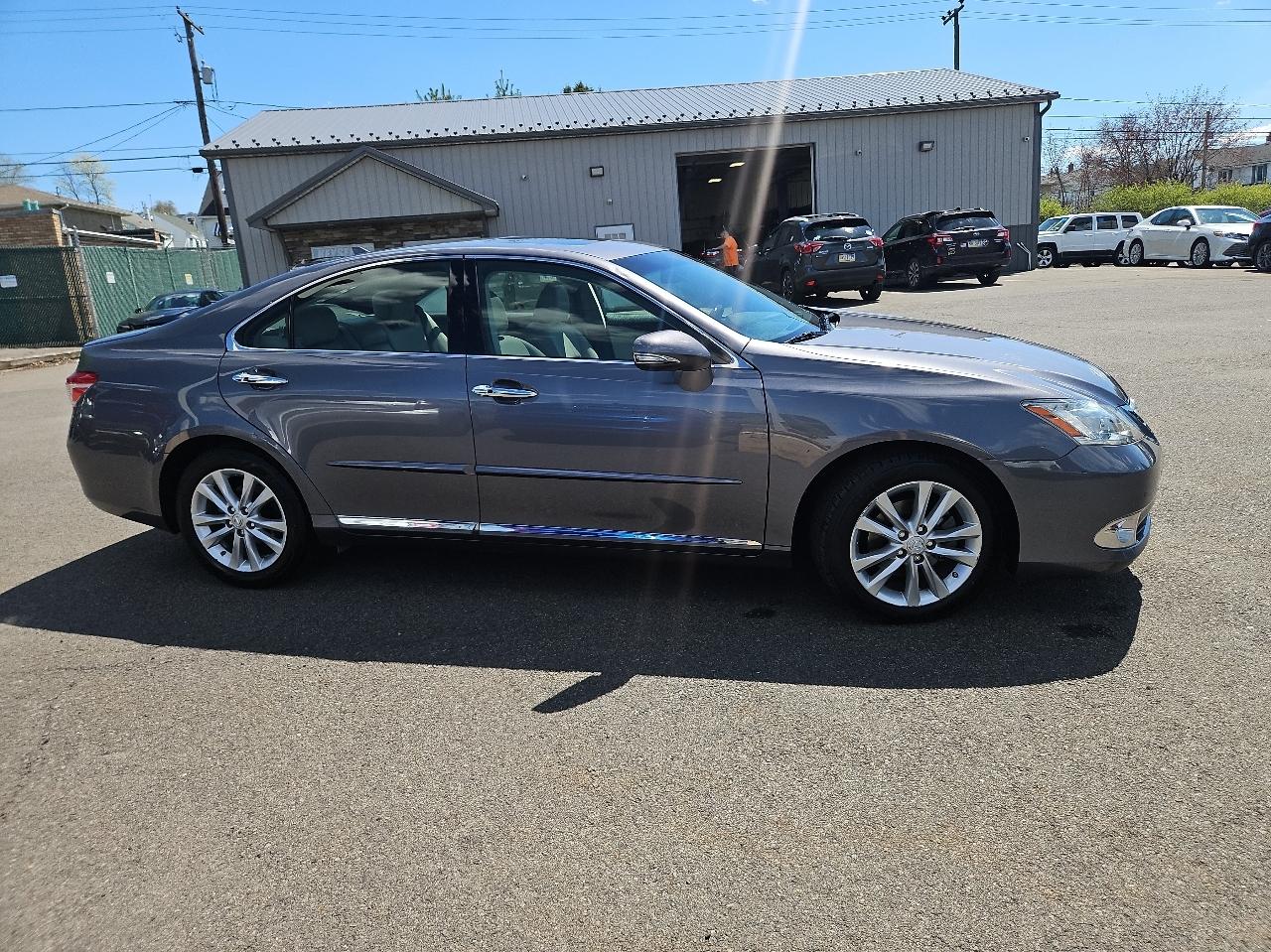 Lexus ES 350 4dr Sdn 2012