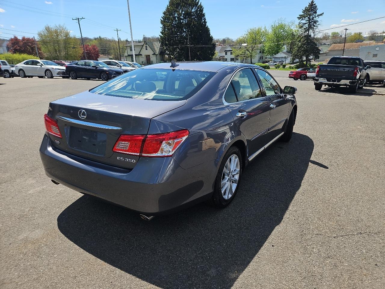 Lexus ES 350 4dr Sdn 2012