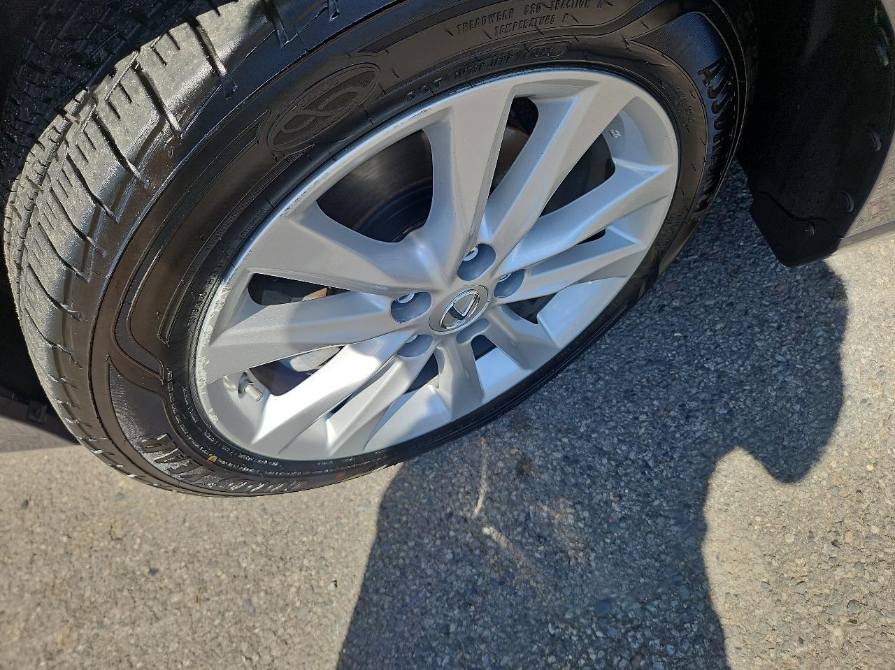 Lexus ES 350 4dr Sdn 2012