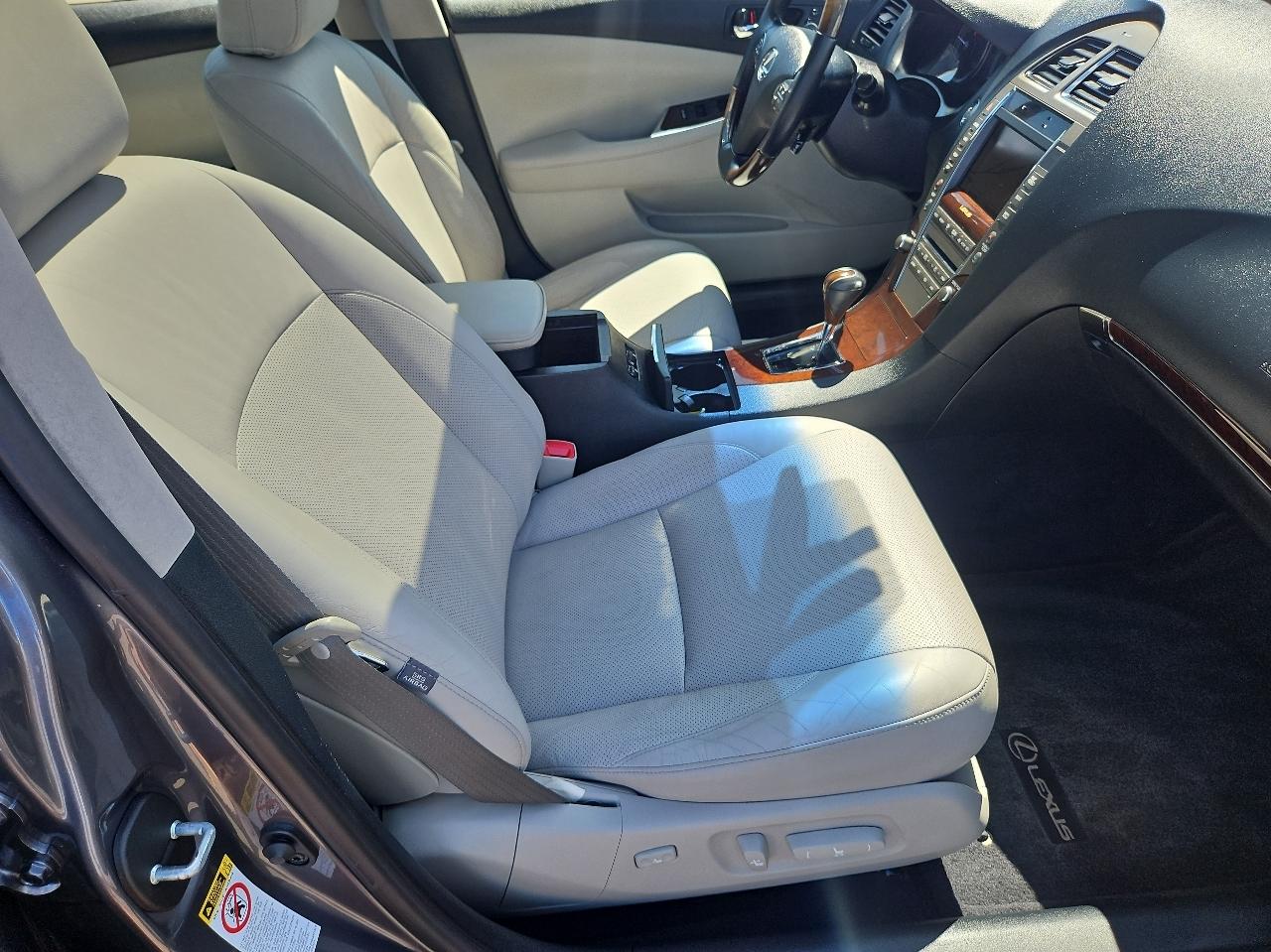 Lexus ES 350 4dr Sdn 2012