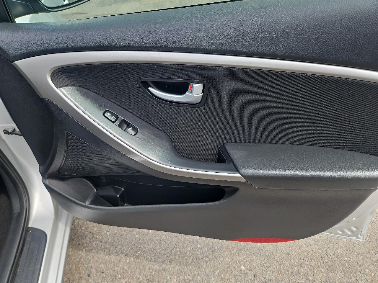 Hyundai Elantra GT 5dr HB Auto PZEV 2013