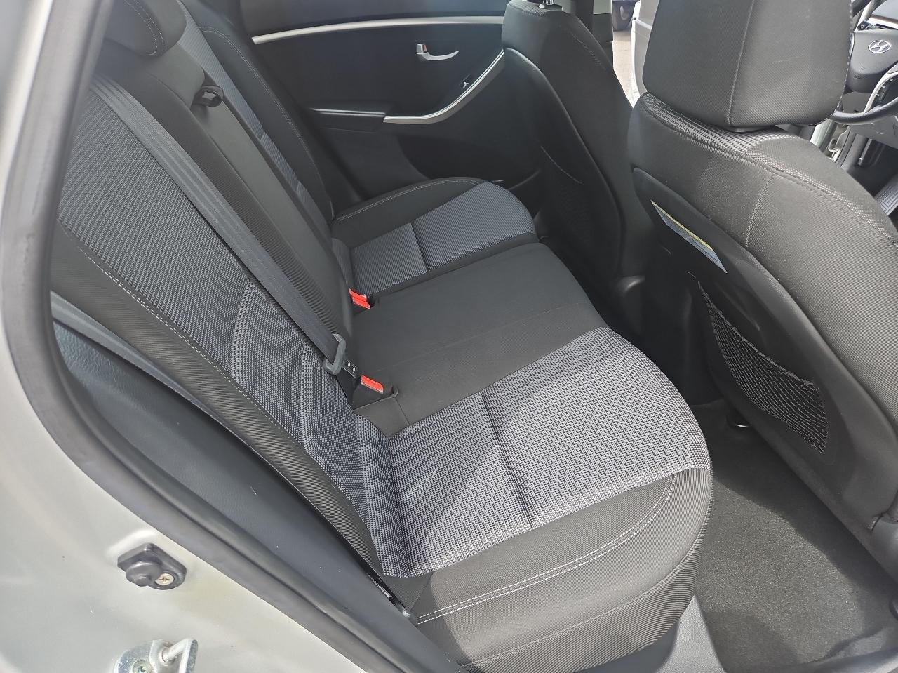 Hyundai Elantra GT 5dr HB Auto PZEV 2013