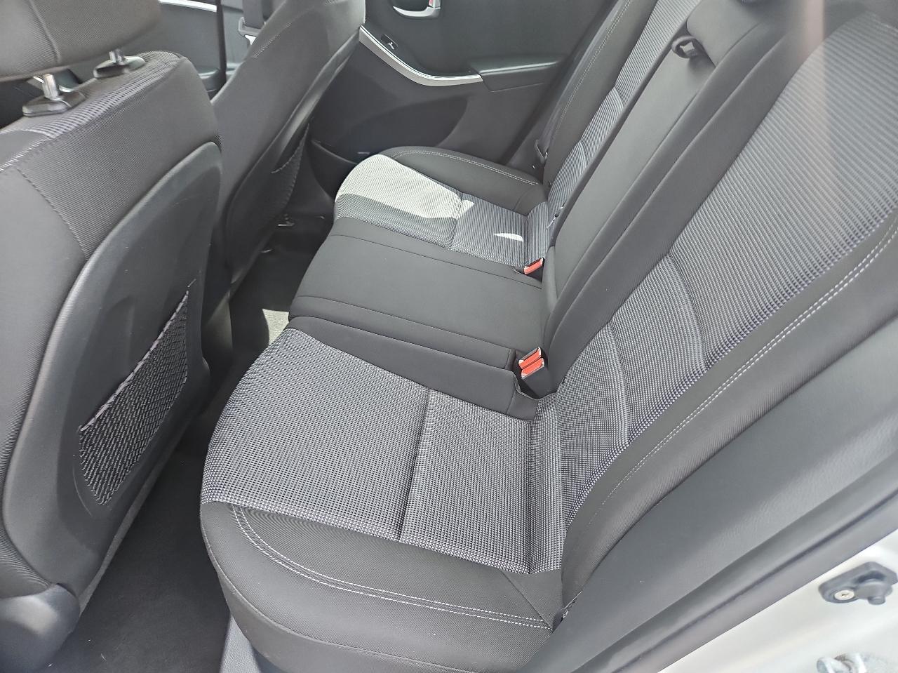 Hyundai Elantra GT 5dr HB Auto PZEV 2013