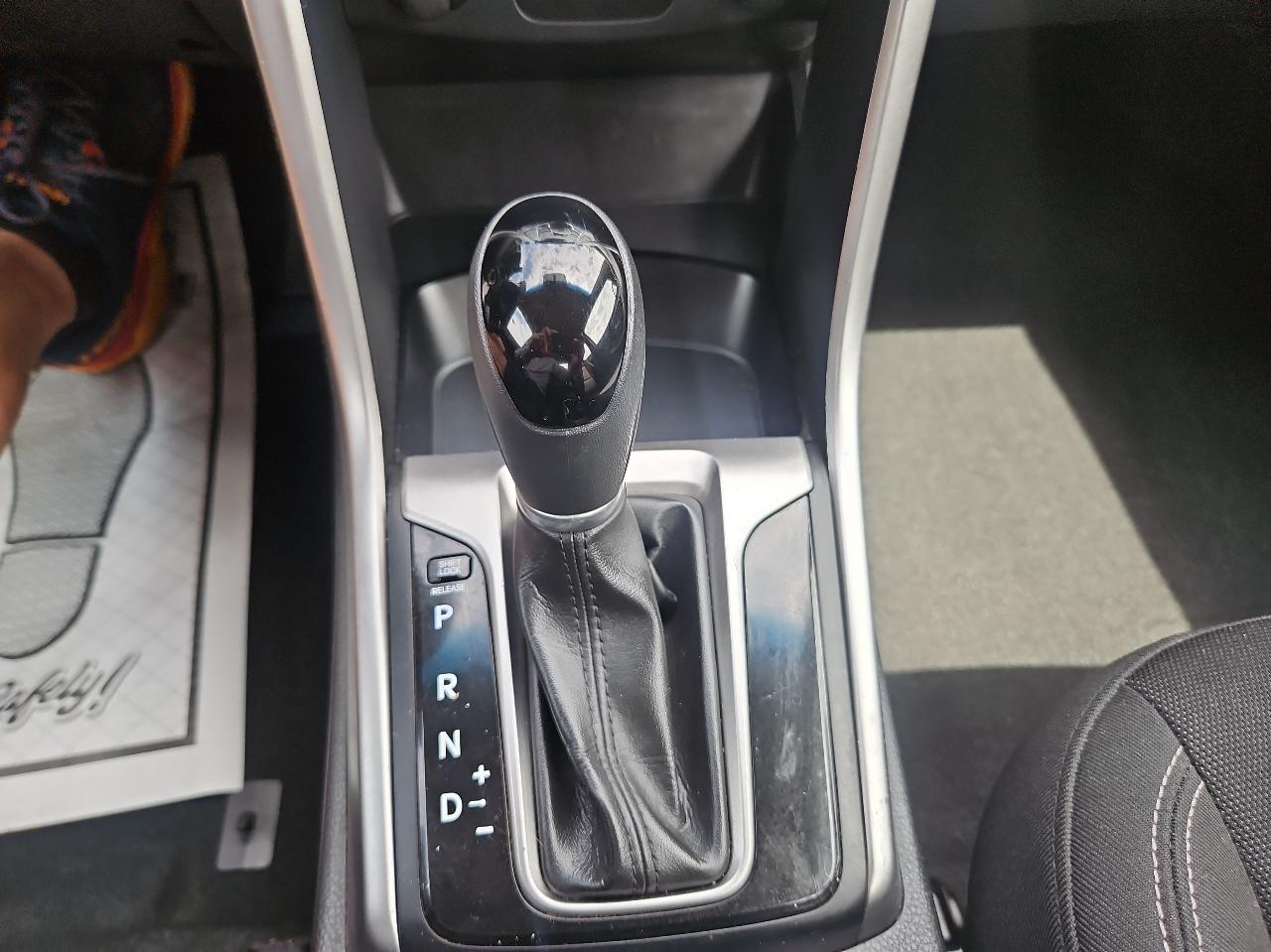 Hyundai Elantra GT 5dr HB Auto PZEV 2013