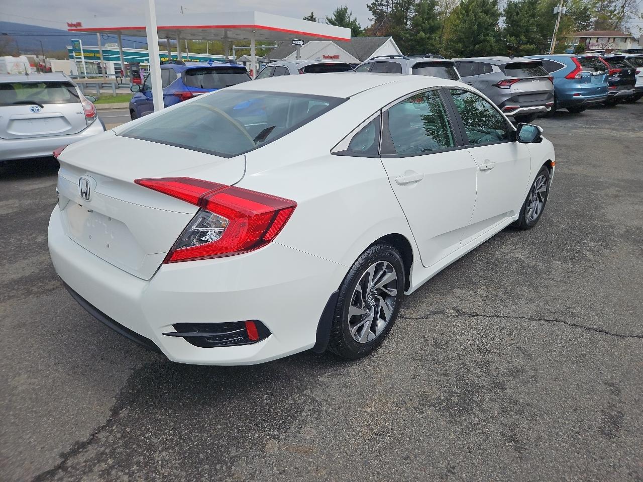 Honda Civic Sedan 4dr CVT EX 2016