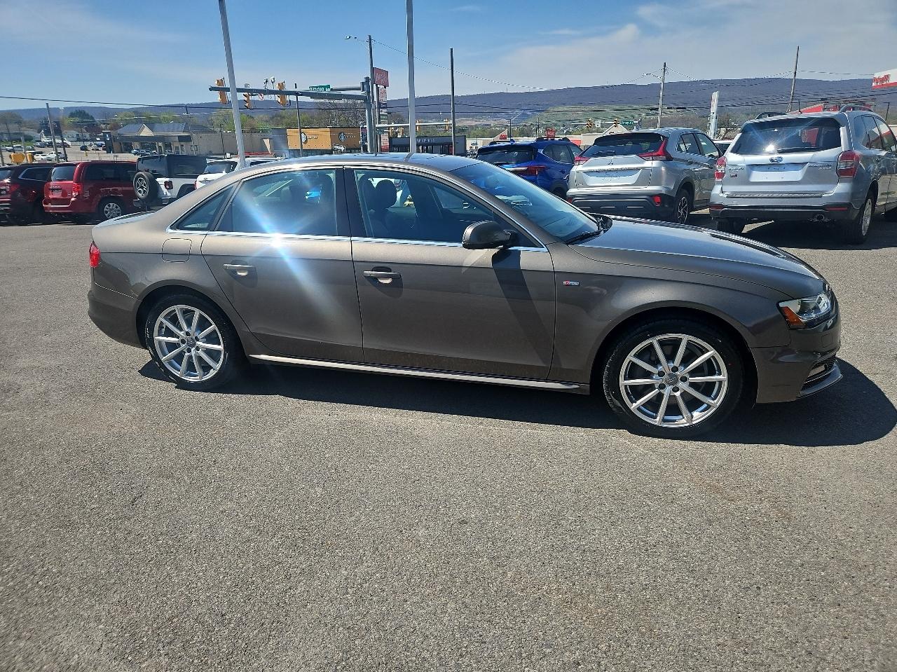 Audi A4 4dr Sdn Auto quattro 2.0T Premium Plus 2014