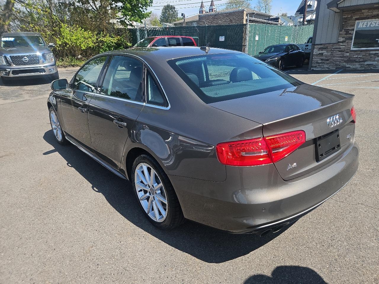 Audi A4 4dr Sdn Auto quattro 2.0T Premium Plus 2014