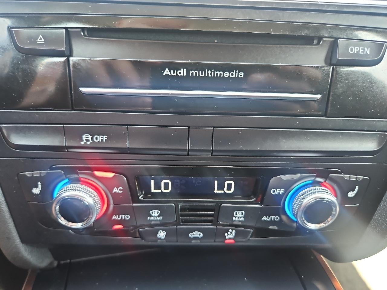 Audi A4 4dr Sdn Auto quattro 2.0T Premium Plus 2014