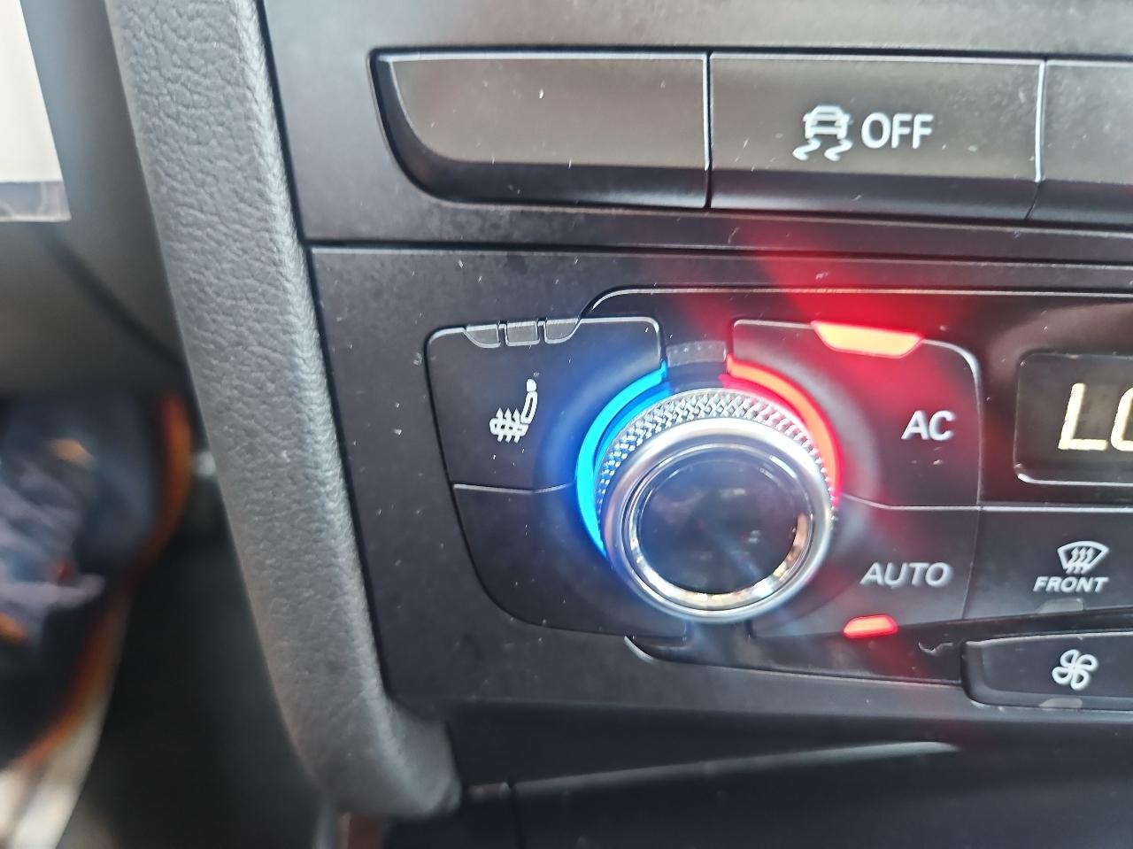 Audi A4 4dr Sdn Auto quattro 2.0T Premium Plus 2014