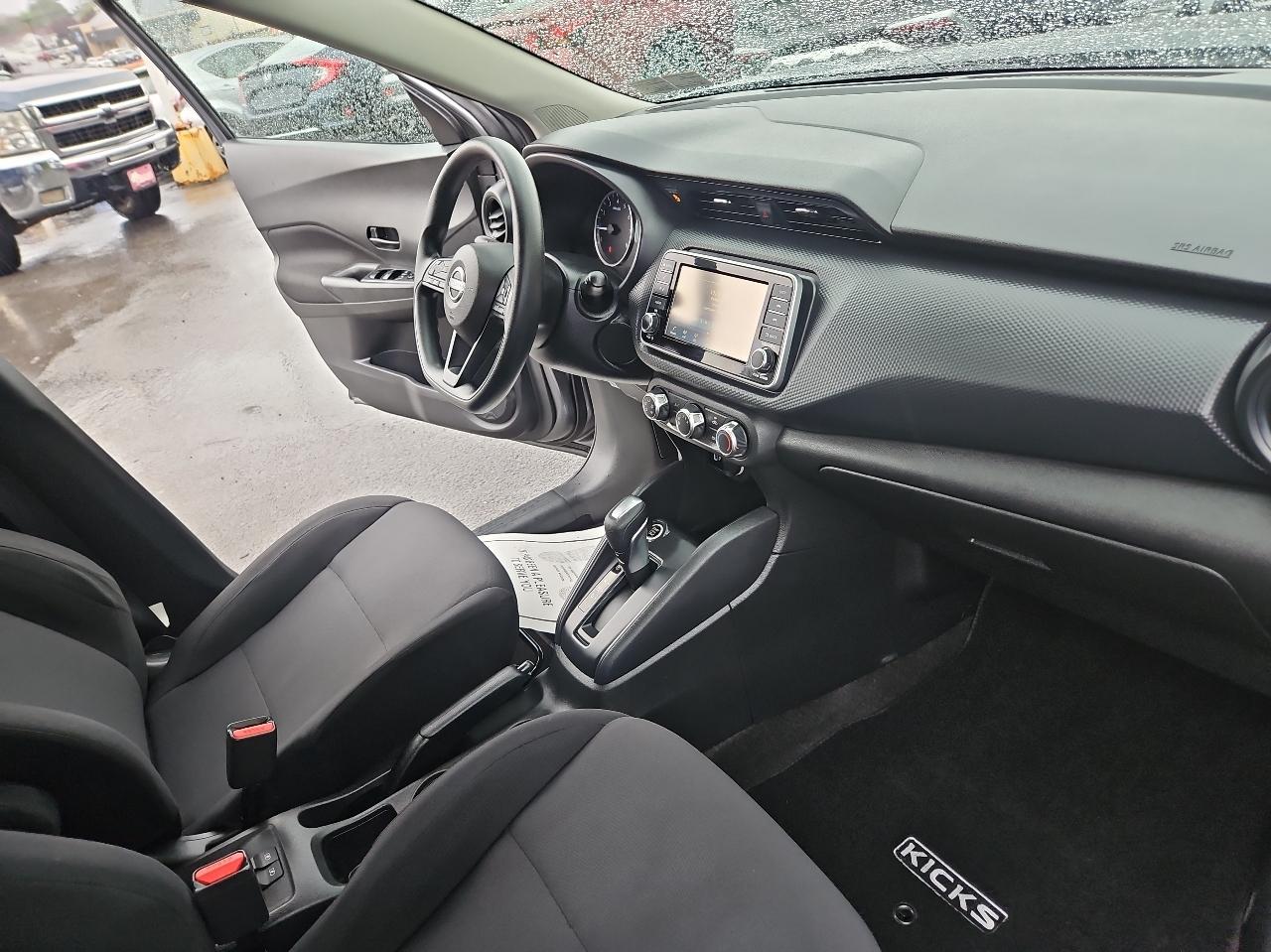 Nissan Kicks S FWD 2023
