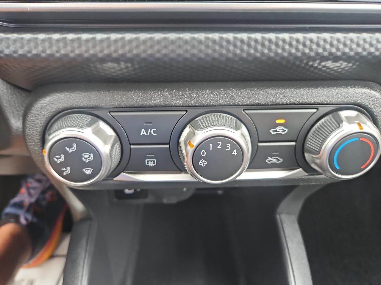Nissan Kicks S FWD 2023