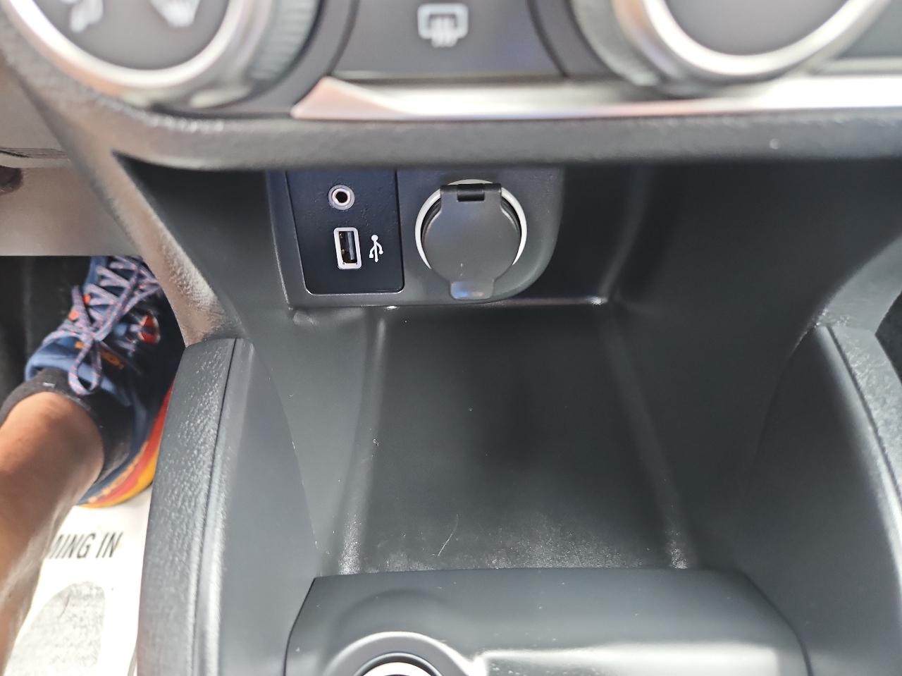 Nissan Kicks S FWD 2023