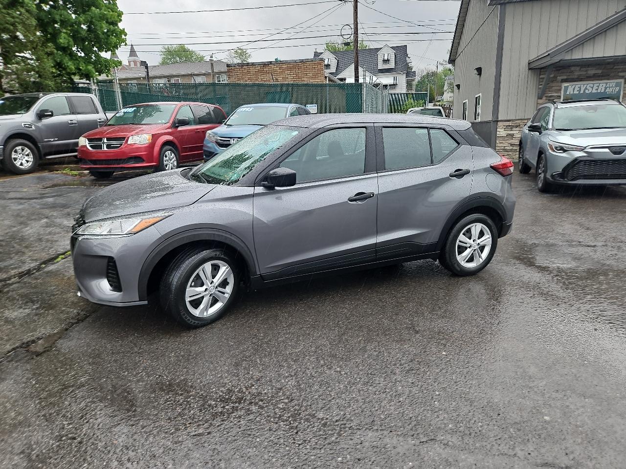 Nissan Kicks S FWD 2023
