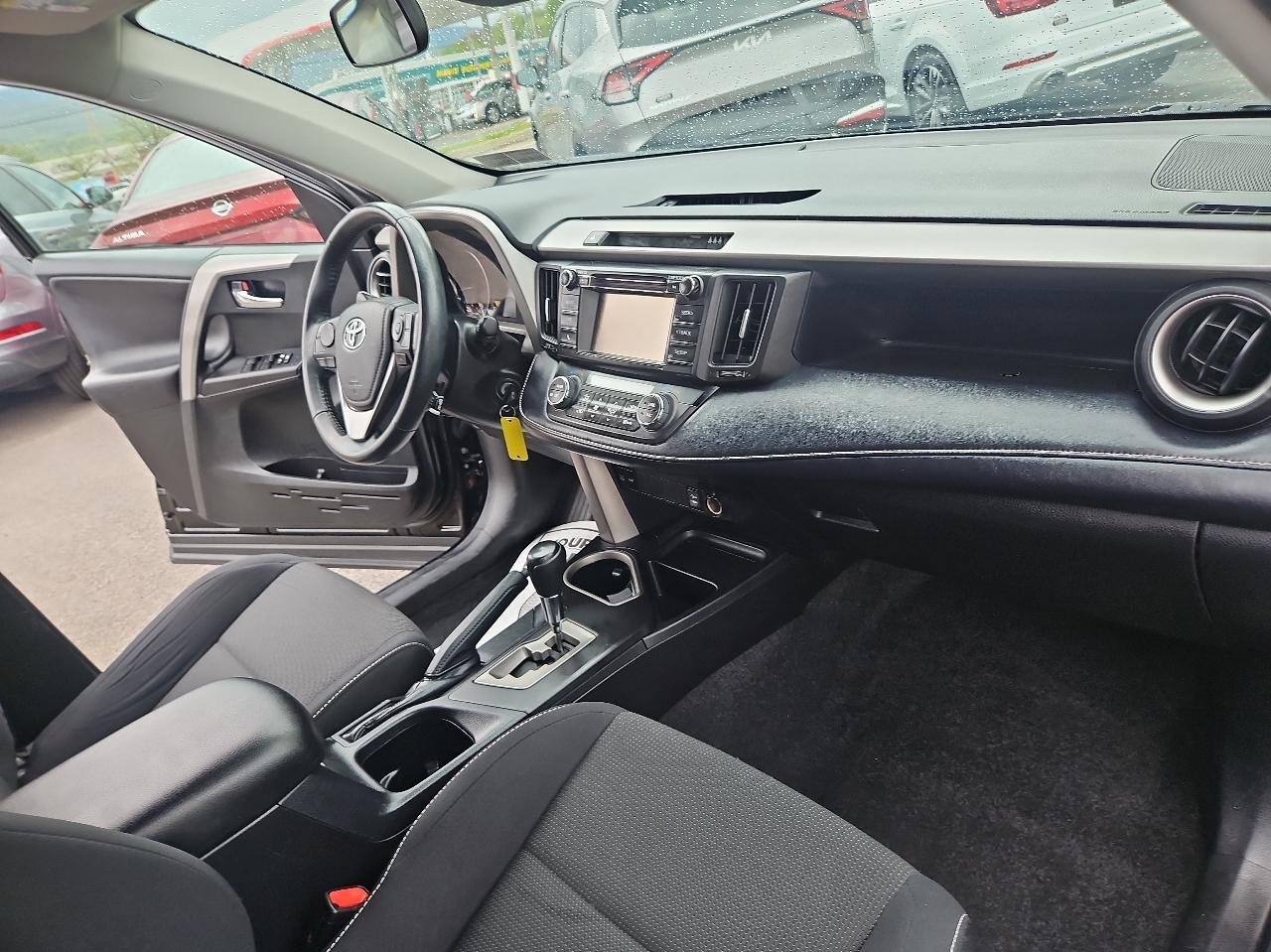 Toyota RAV4 AWD 4dr XLE (Natl) 2018