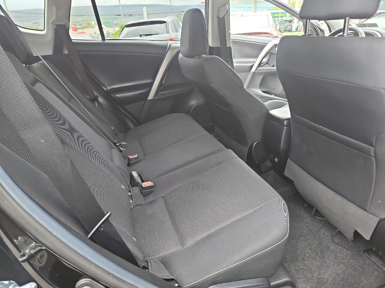 Toyota RAV4 AWD 4dr XLE (Natl) 2018