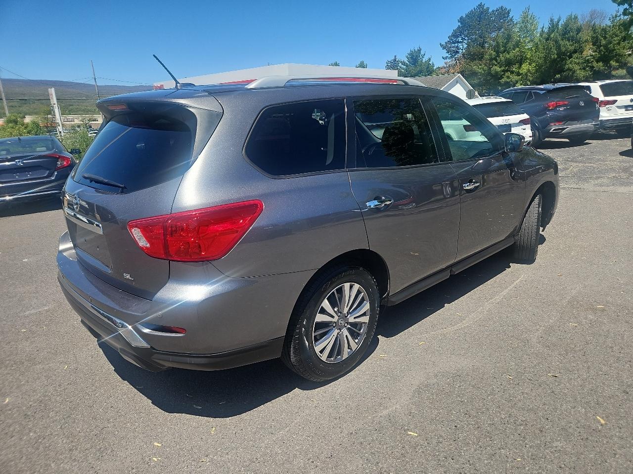 Nissan Pathfinder FWD SL 2018