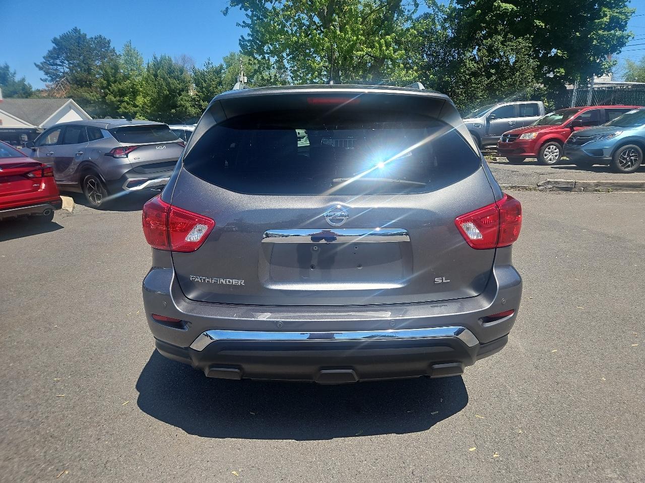 Nissan Pathfinder FWD SL 2018