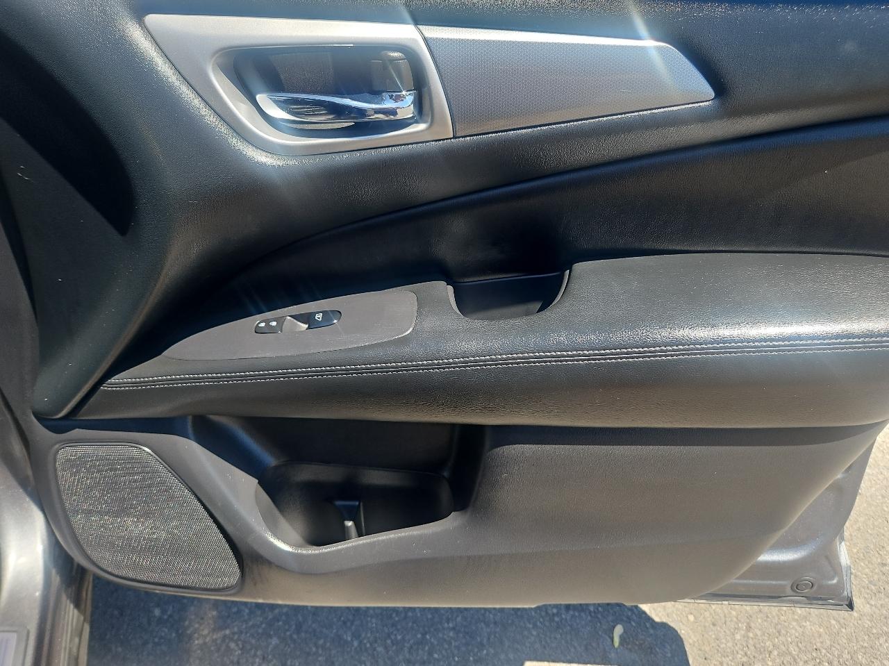 Nissan Pathfinder FWD SL 2018