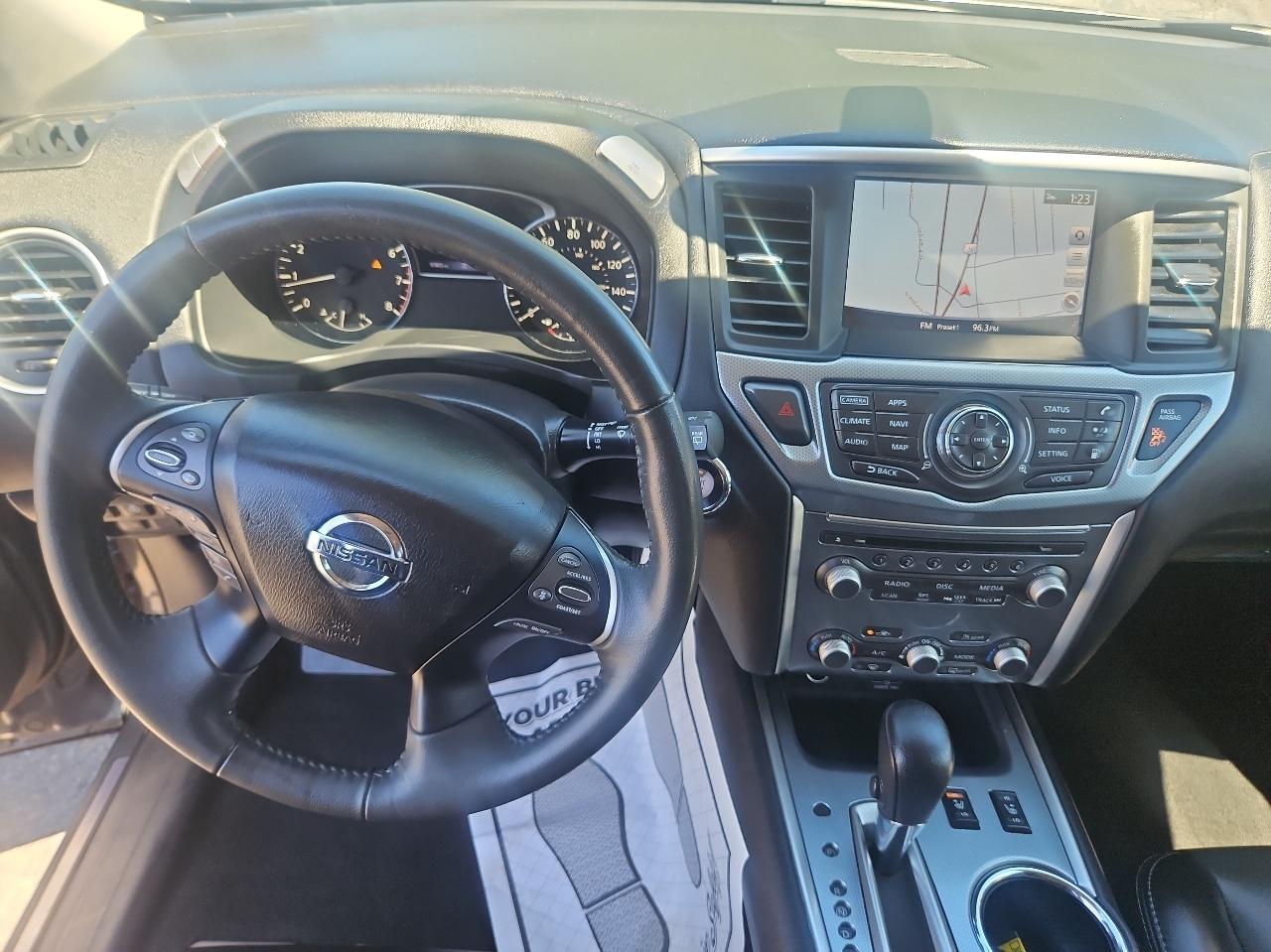 Nissan Pathfinder FWD SL 2018