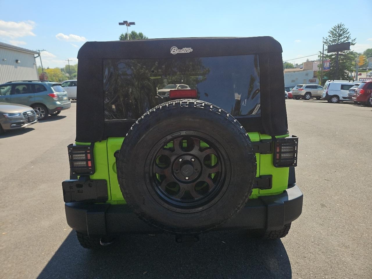 Jeep Wrangler Unlimited 4WD 4dr Sport 2012