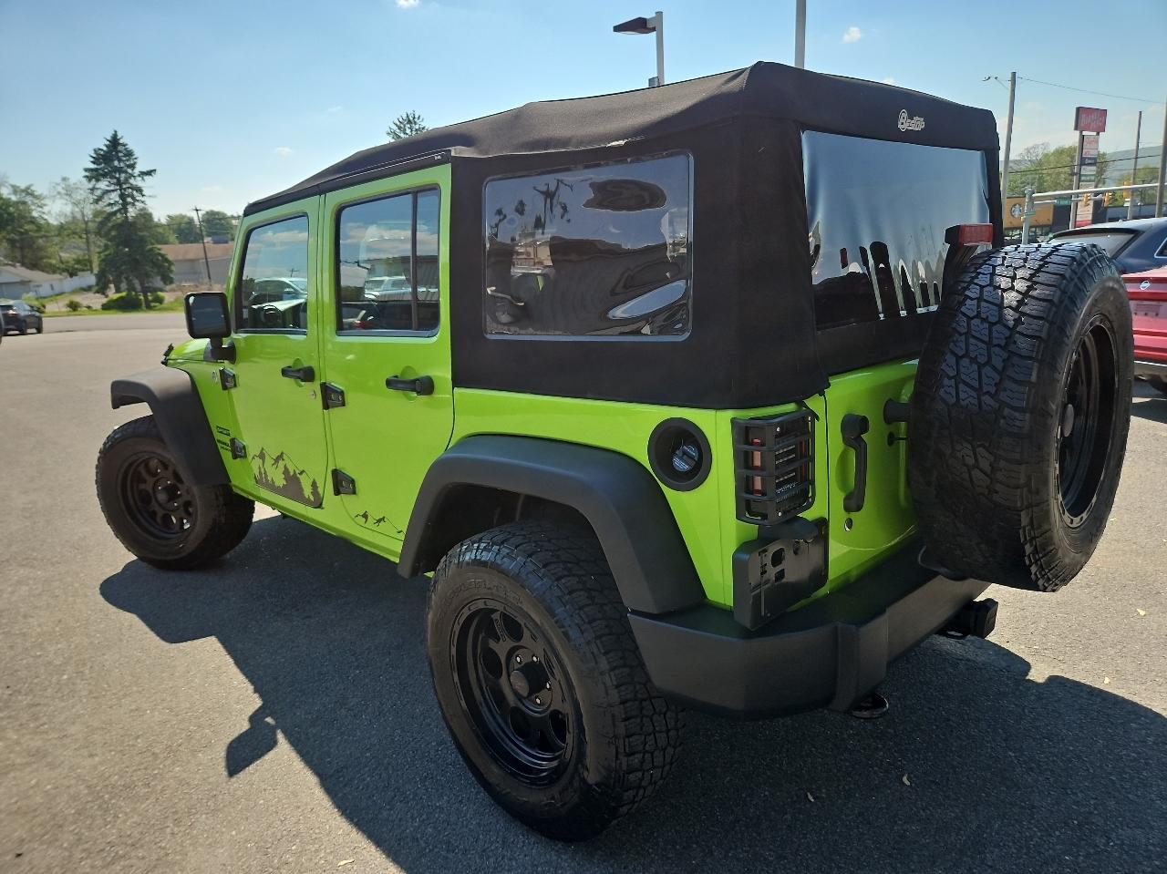 Jeep Wrangler Unlimited 4WD 4dr Sport 2012