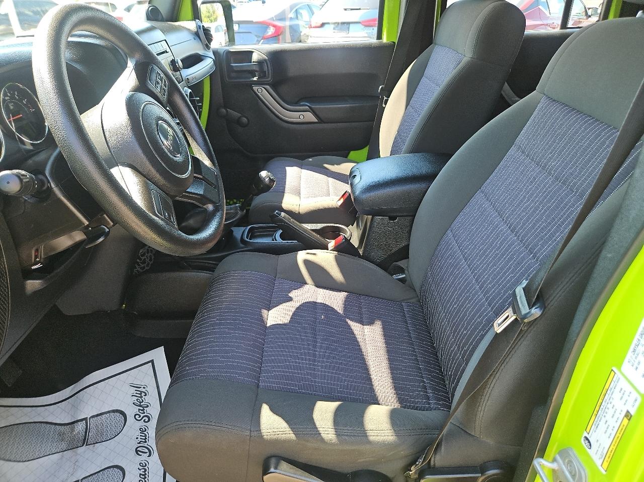 Jeep Wrangler Unlimited 4WD 4dr Sport 2012