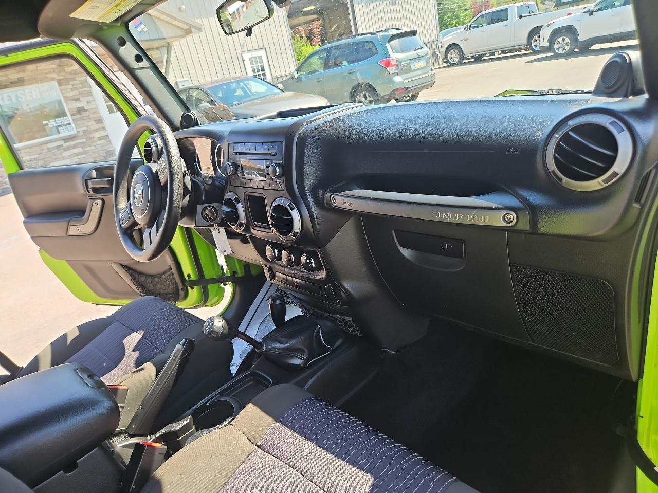 Jeep Wrangler Unlimited 4WD 4dr Sport 2012