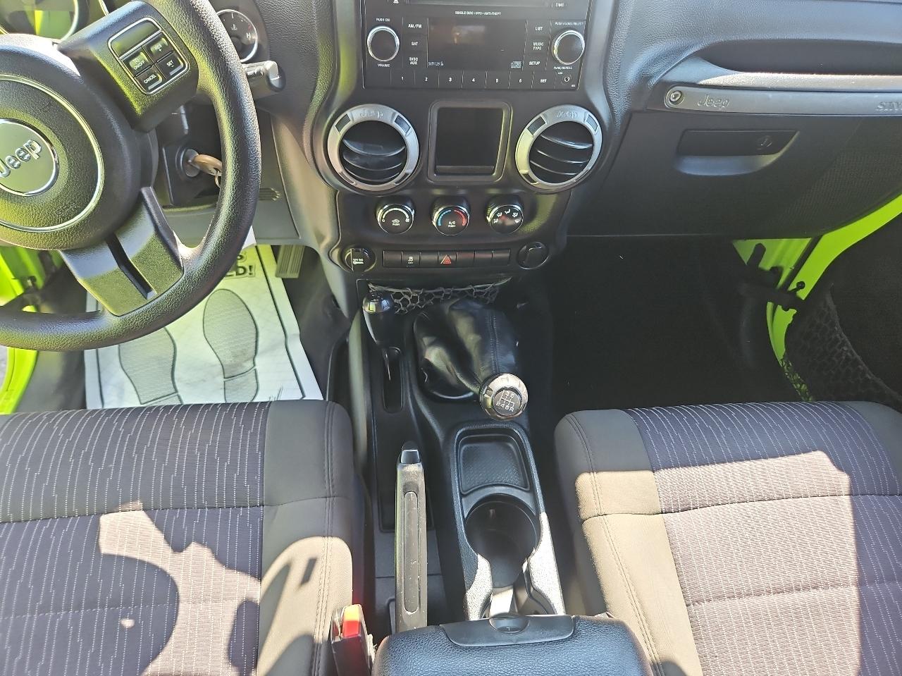 Jeep Wrangler Unlimited 4WD 4dr Sport 2012
