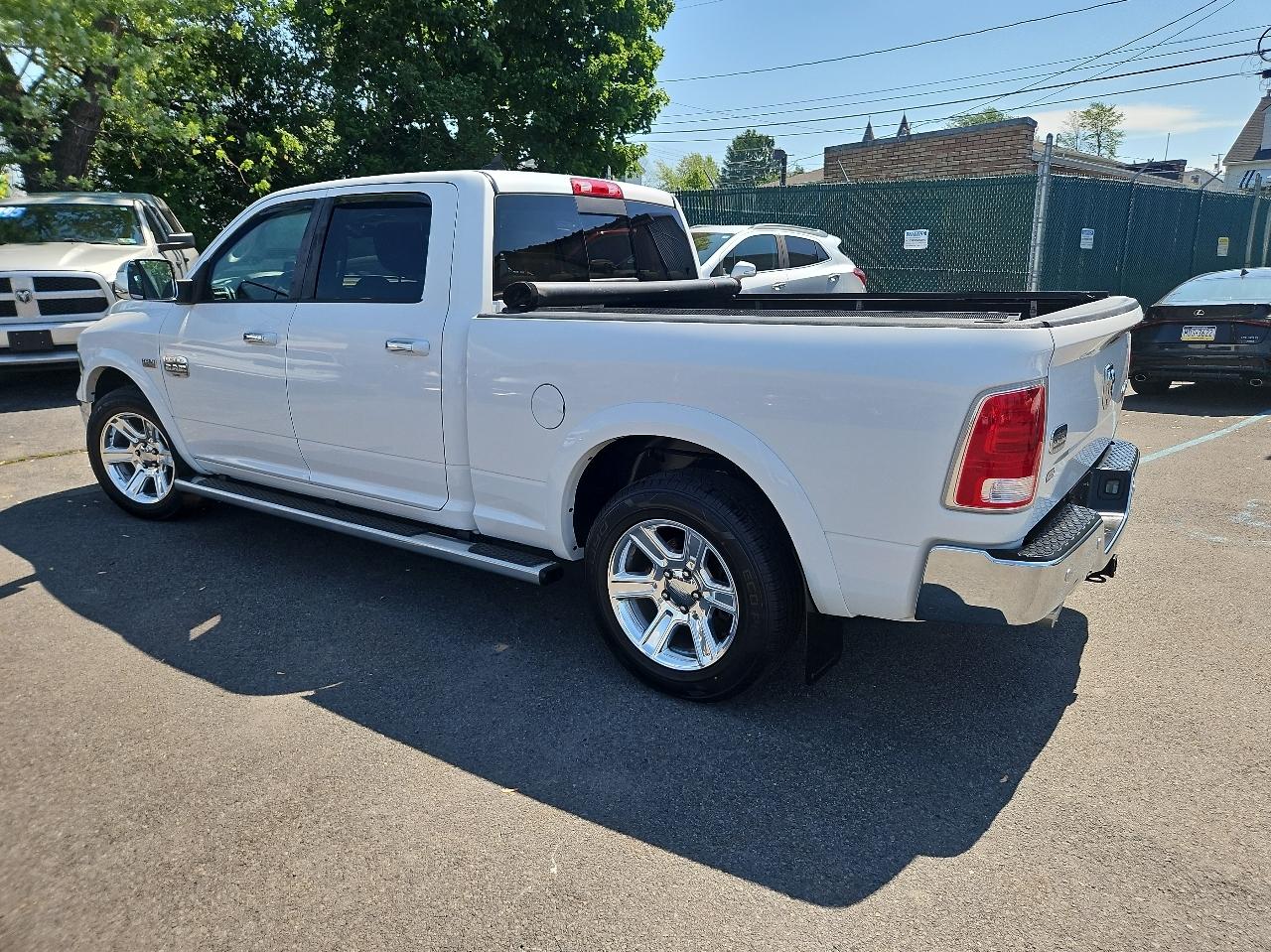 RAM 1500 4WD Crew Cab 149" Laramie Longhorn 2015