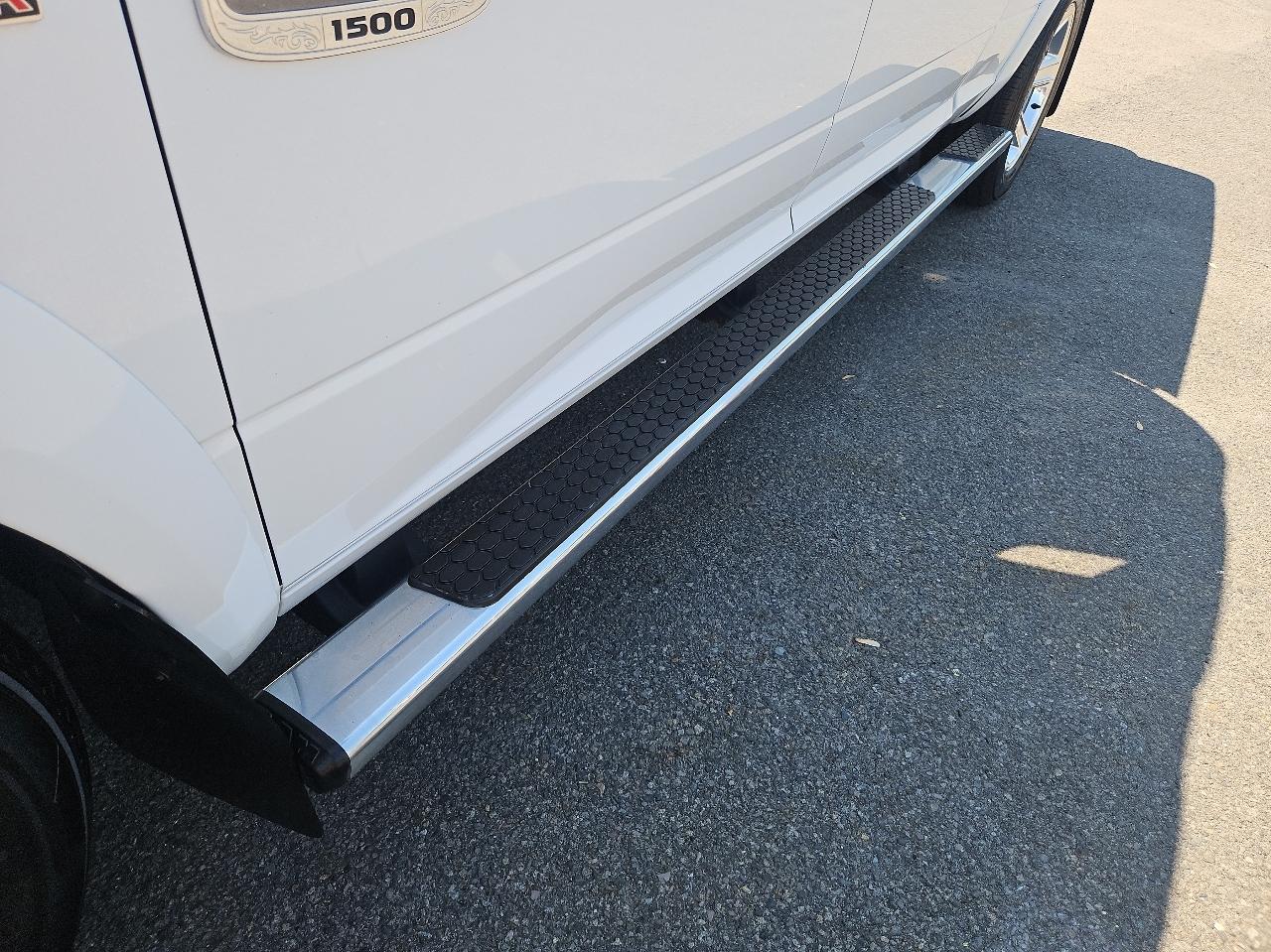 RAM 1500 4WD Crew Cab 149" Laramie Longhorn 2015
