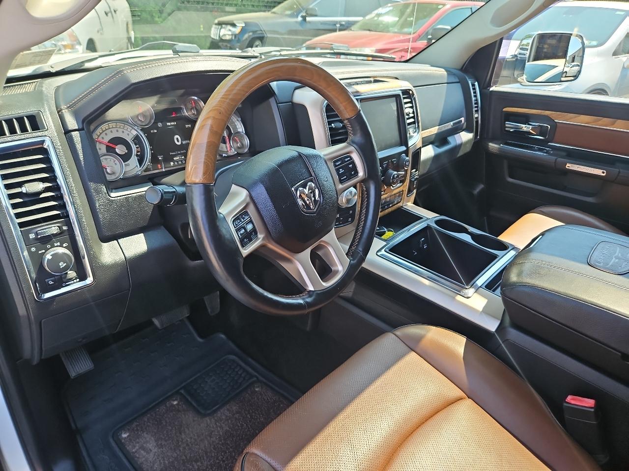 RAM 1500 4WD Crew Cab 149" Laramie Longhorn 2015