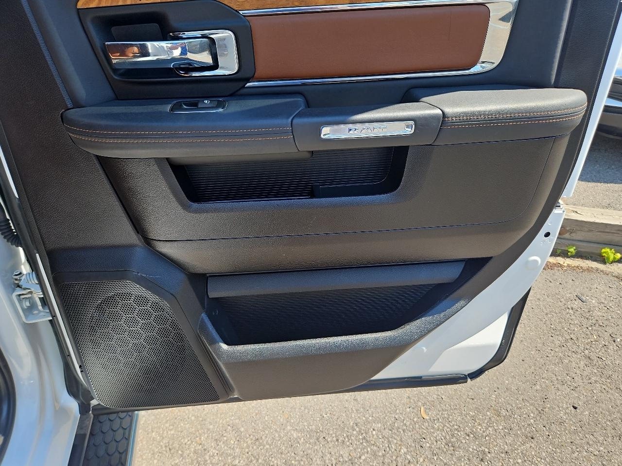 RAM 1500 4WD Crew Cab 149" Laramie Longhorn 2015