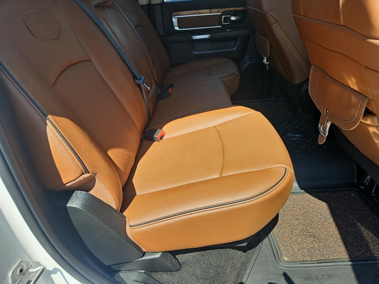 RAM 1500 4WD Crew Cab 149" Laramie Longhorn 2015