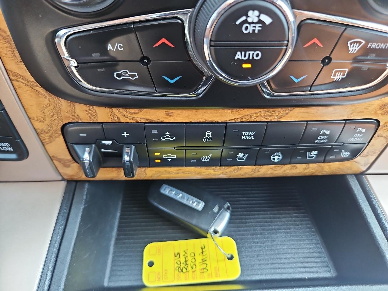 RAM 1500 4WD Crew Cab 149" Laramie Longhorn 2015