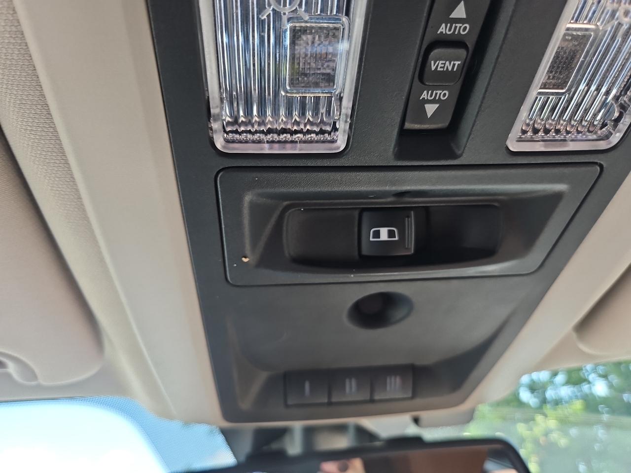 RAM 1500 4WD Crew Cab 149" Laramie Longhorn 2015