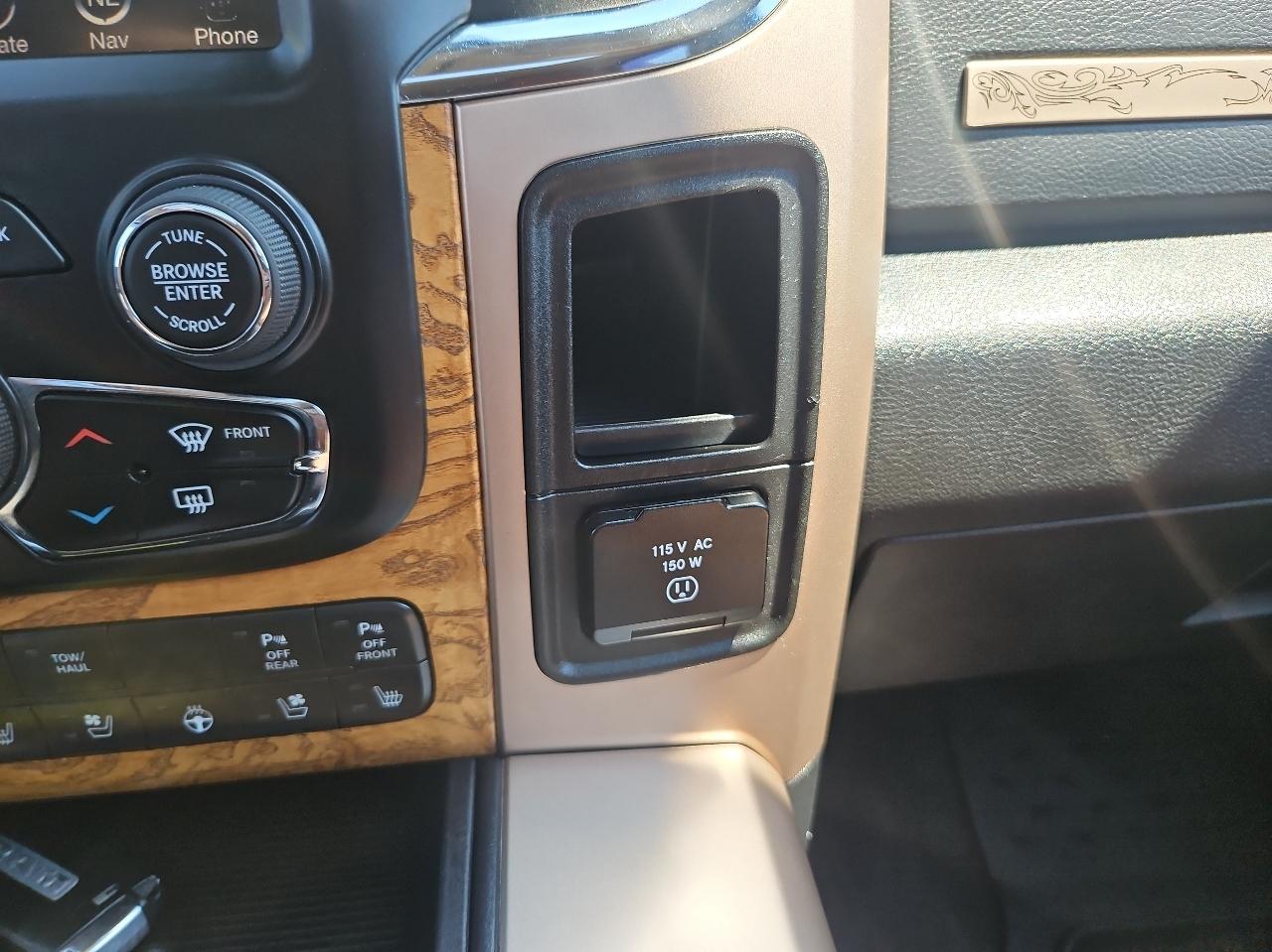 RAM 1500 4WD Crew Cab 149" Laramie Longhorn 2015