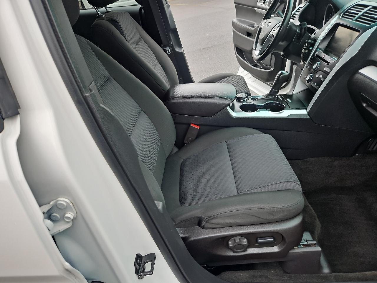 Ford Explorer 4WD 4dr XLT 2015