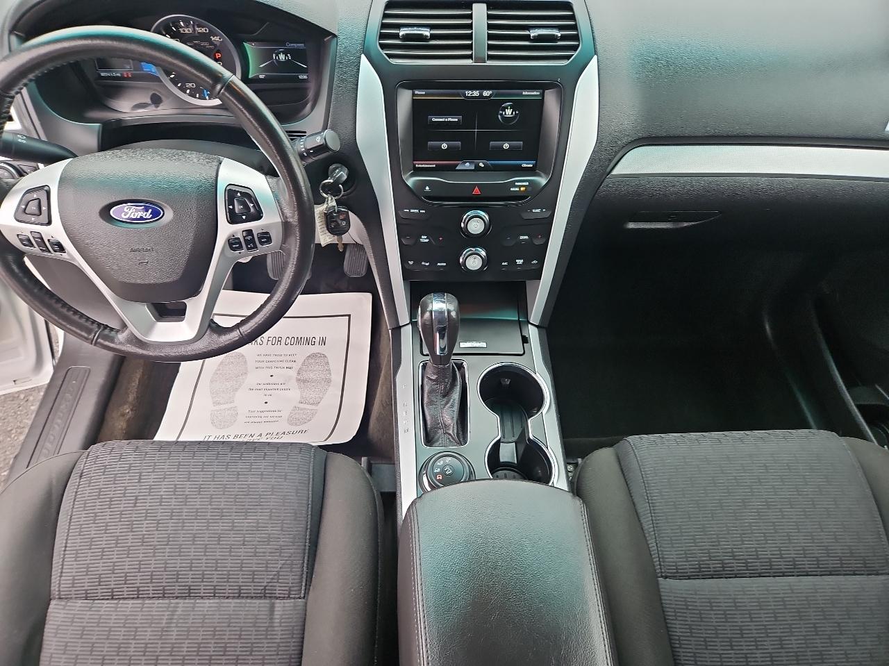 Ford Explorer 4WD 4dr XLT 2015